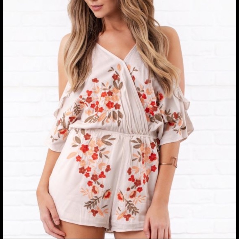🔥Sand Dunes Embroidered Romper🔥
